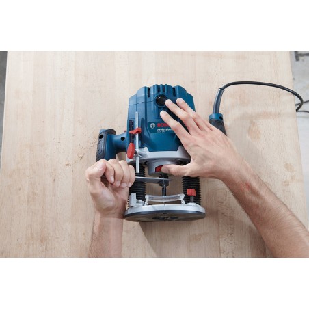 ROUTER FRESADORA BOSCH 1/4" 1300W GOF 130 06016B70G0